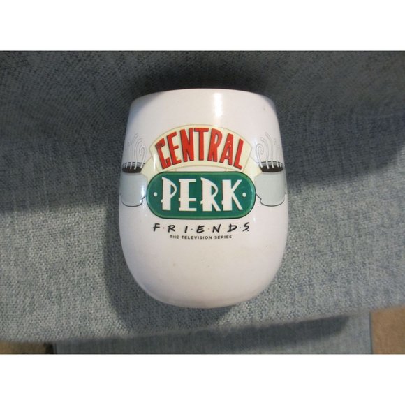 CENTRAL PERK COFFEE MUG FROM FRIENDS TELEVISION SERIES WITH INVERTED HANDLE - Picture 2 of 5